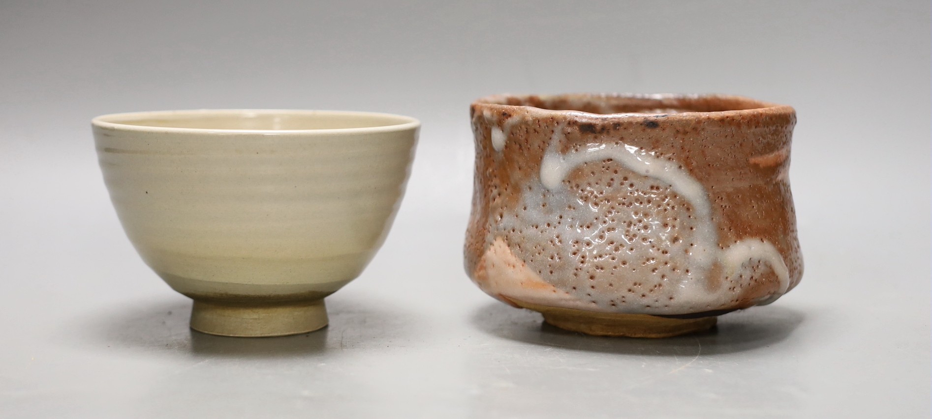 Two Japanese studio pottery chawan tea bowls, one with raku glaze, 12cm diameter